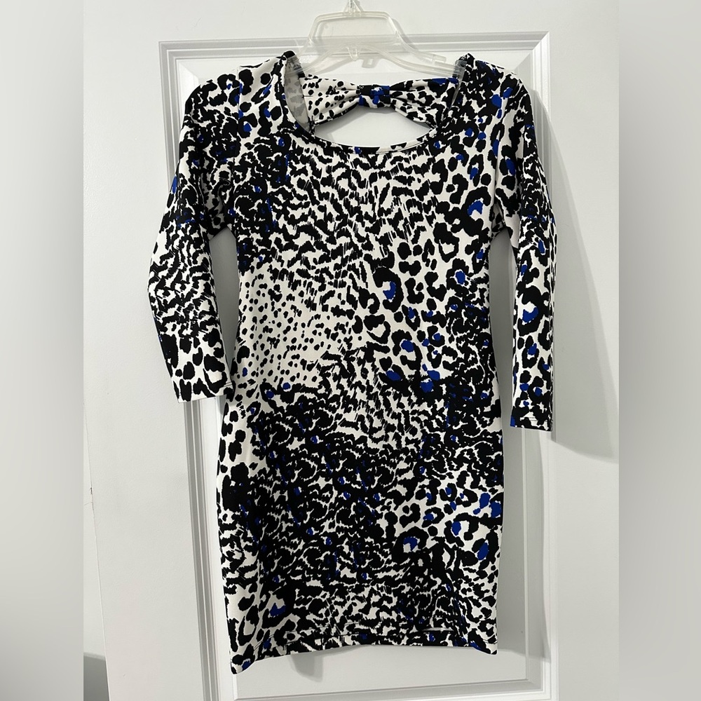 Black, blue and White animal print mini Dress with 3/4 Sleeves